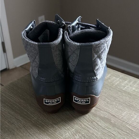 NWOT … SPERRY “Size: 6” Winter Duck Boots - Picture 3 of 7